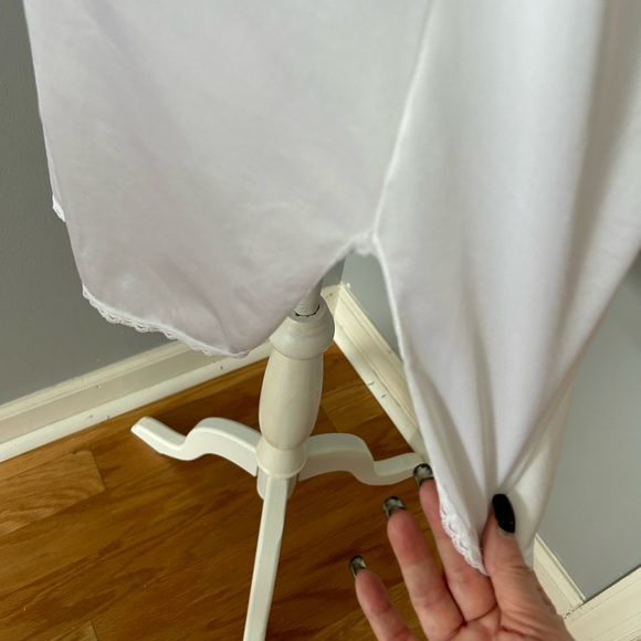 Vintage white half slip with rear slot size M - Picture 5 of 6